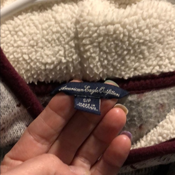 3️⃣ for 2️⃣0️⃣💰American eagle sweater/jacket - Picture 3 of 3